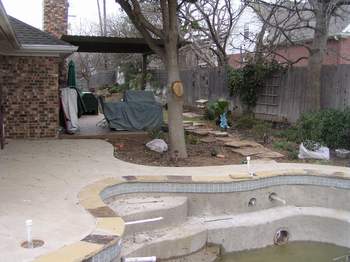 Shade beds jan '07 with newly dug pool